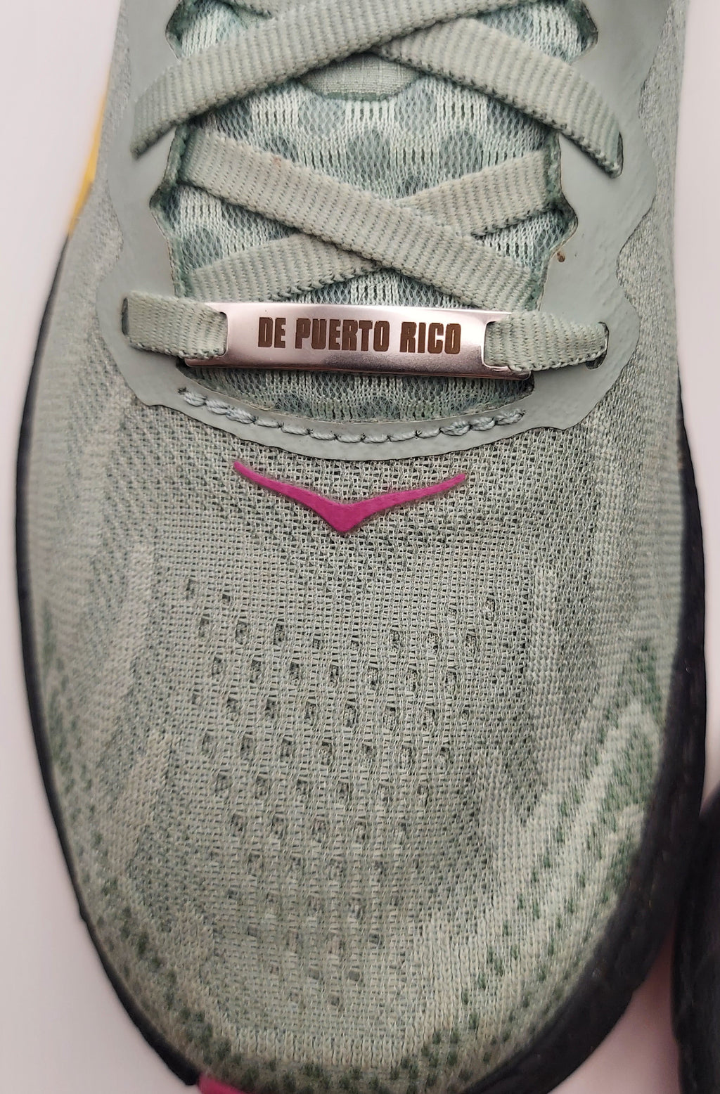 Charms Deportivos con Mensaje "De Puerto Rico Pal Mundo"